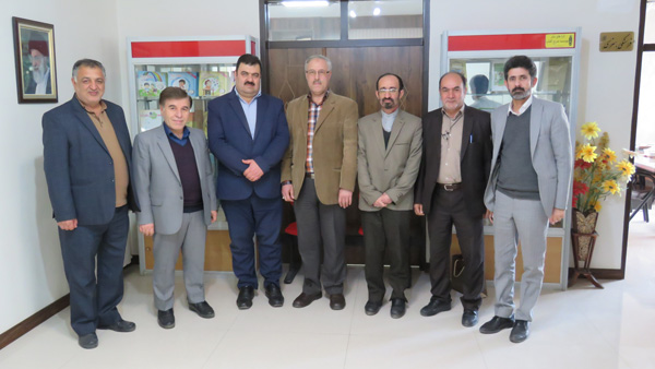 بازدید معاون فرهنگی اداره کل ارشاد اسلامی استان خراسان از انتشارات ضریح آفتاب